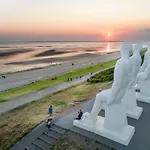 Apartment Penthouse - Views - Walk To Everything - Island Esbjerg