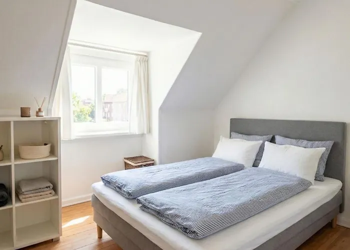 Penthouse - 3br - Views - Walk To Everything